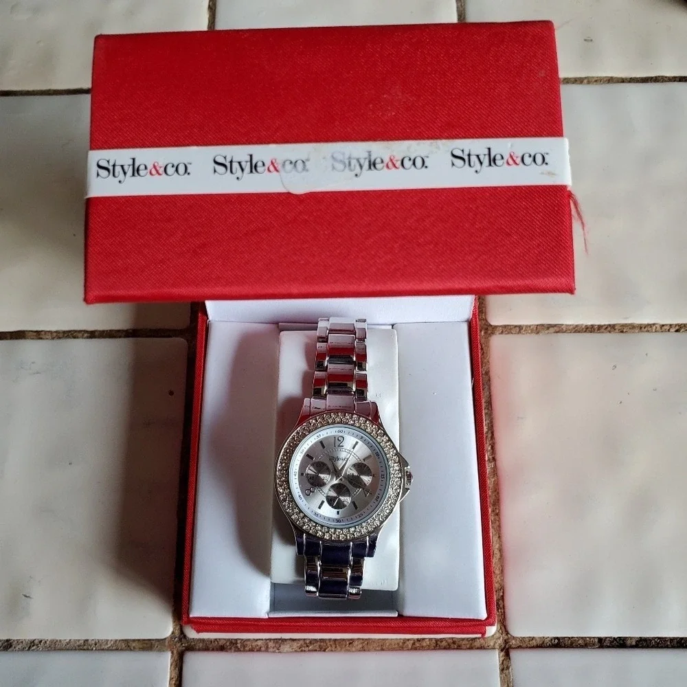 Style & Co Womens Silver Tone Crystal Bezel Watch SC1169 F210 Chrono Look New